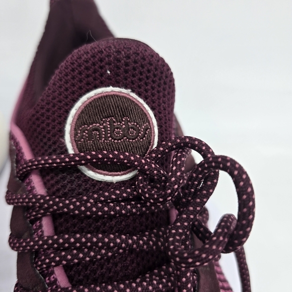 Snibbs Shoe Women's 10 Men's 8.5 Orbit Work Sneaker Wine Tasting Maroon - Picture 2 of 10